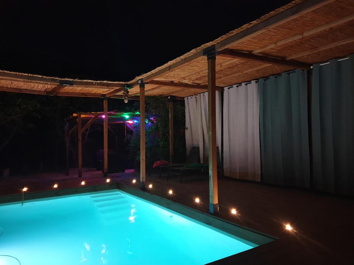 Les 2 Droles D'Oiseaux Bed & Breakfast Luc-sur-Orbieu Exterior photo