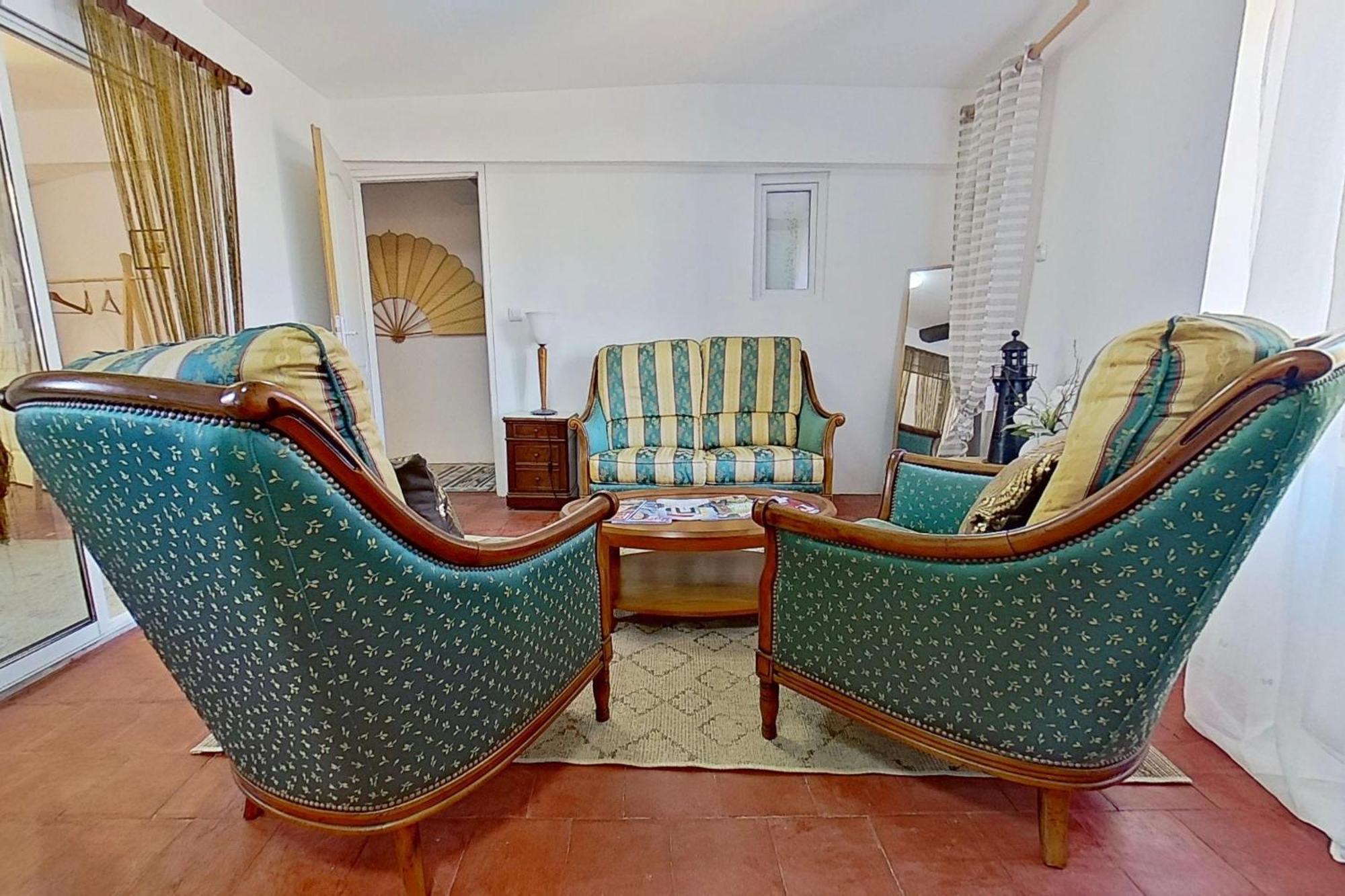Les 2 Droles D'Oiseaux Bed & Breakfast Luc-sur-Orbieu Exterior photo