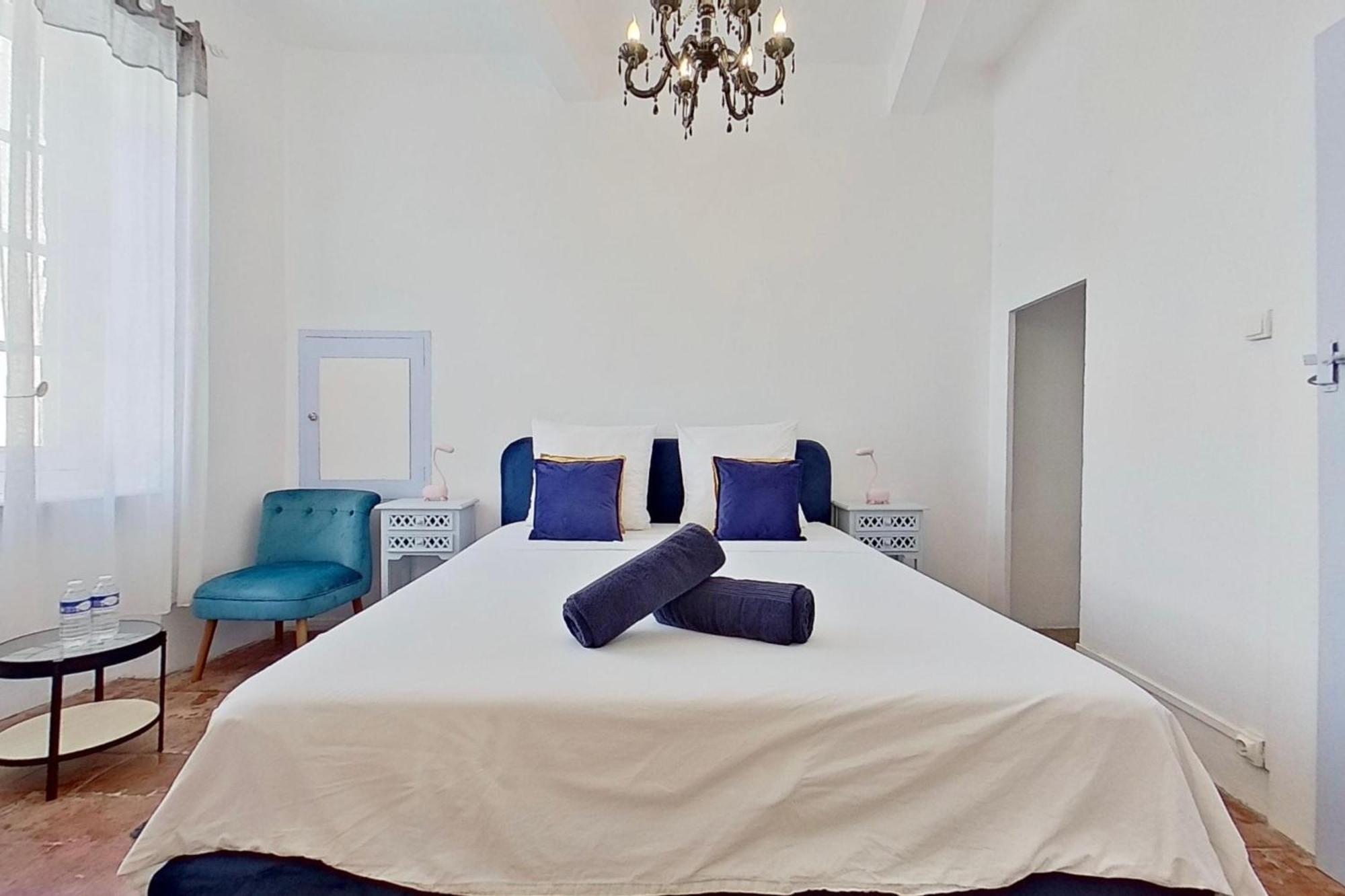 Les 2 Droles D'Oiseaux Bed & Breakfast Luc-sur-Orbieu Exterior photo