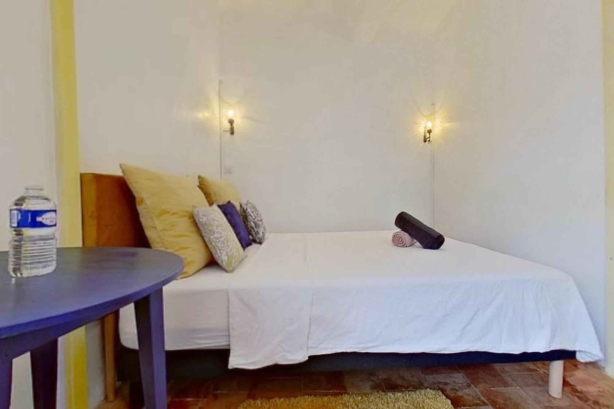 Les 2 Droles D'Oiseaux Bed & Breakfast Luc-sur-Orbieu Exterior photo