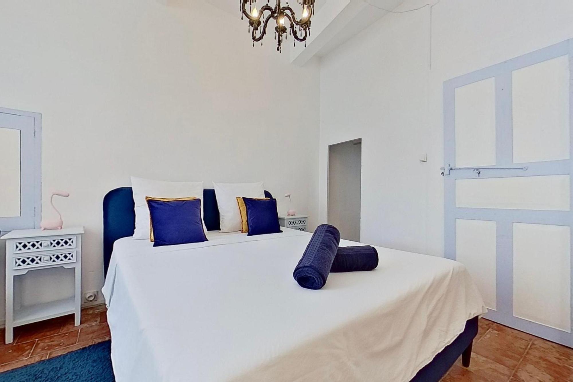 Les 2 Droles D'Oiseaux Bed & Breakfast Luc-sur-Orbieu Exterior photo