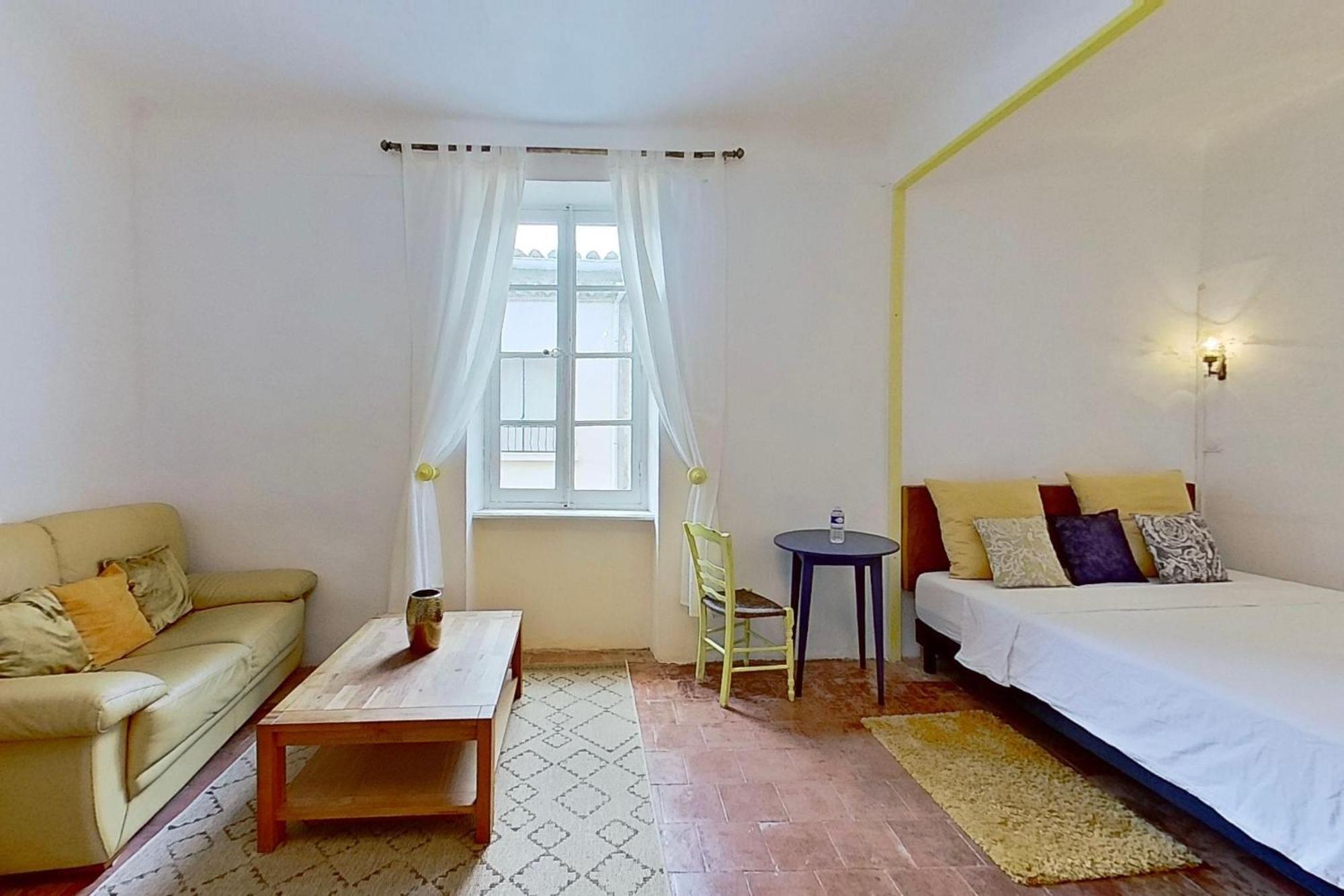 Les 2 Droles D'Oiseaux Bed & Breakfast Luc-sur-Orbieu Exterior photo
