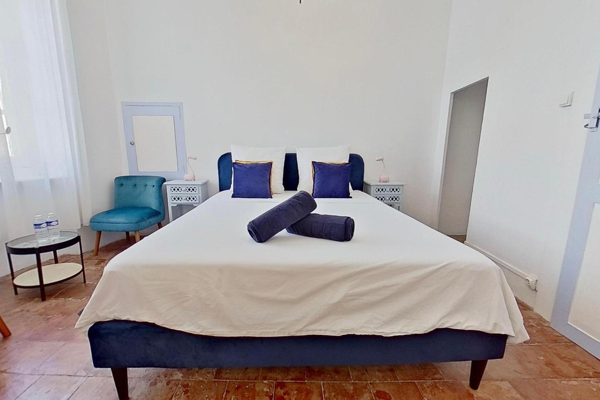 Les 2 Droles D'Oiseaux Bed & Breakfast Luc-sur-Orbieu Exterior photo