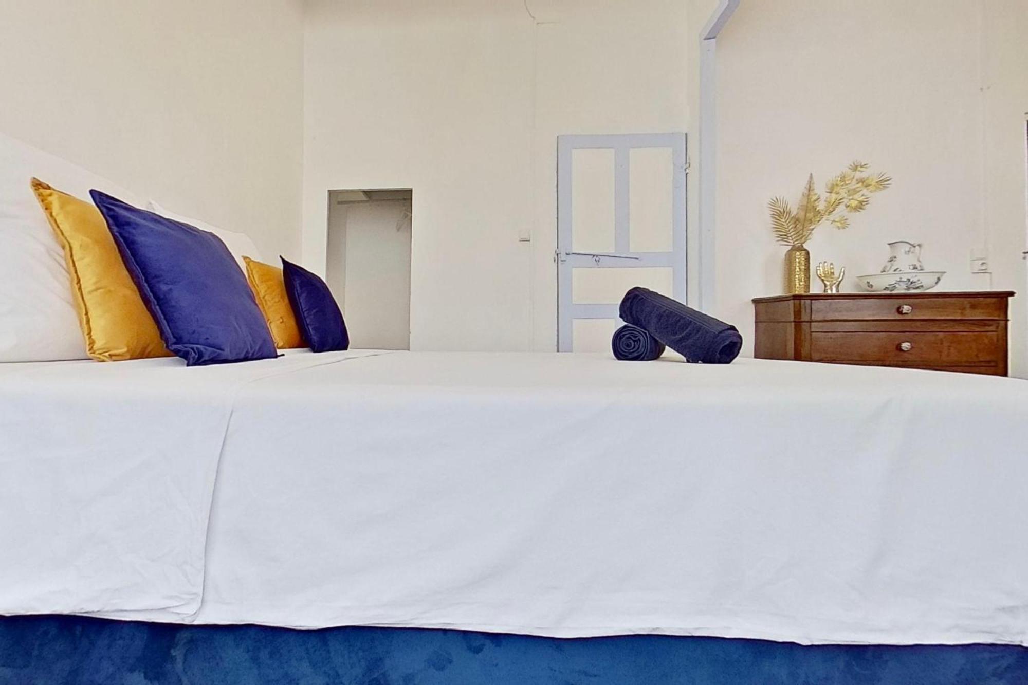 Les 2 Droles D'Oiseaux Bed & Breakfast Luc-sur-Orbieu Exterior photo