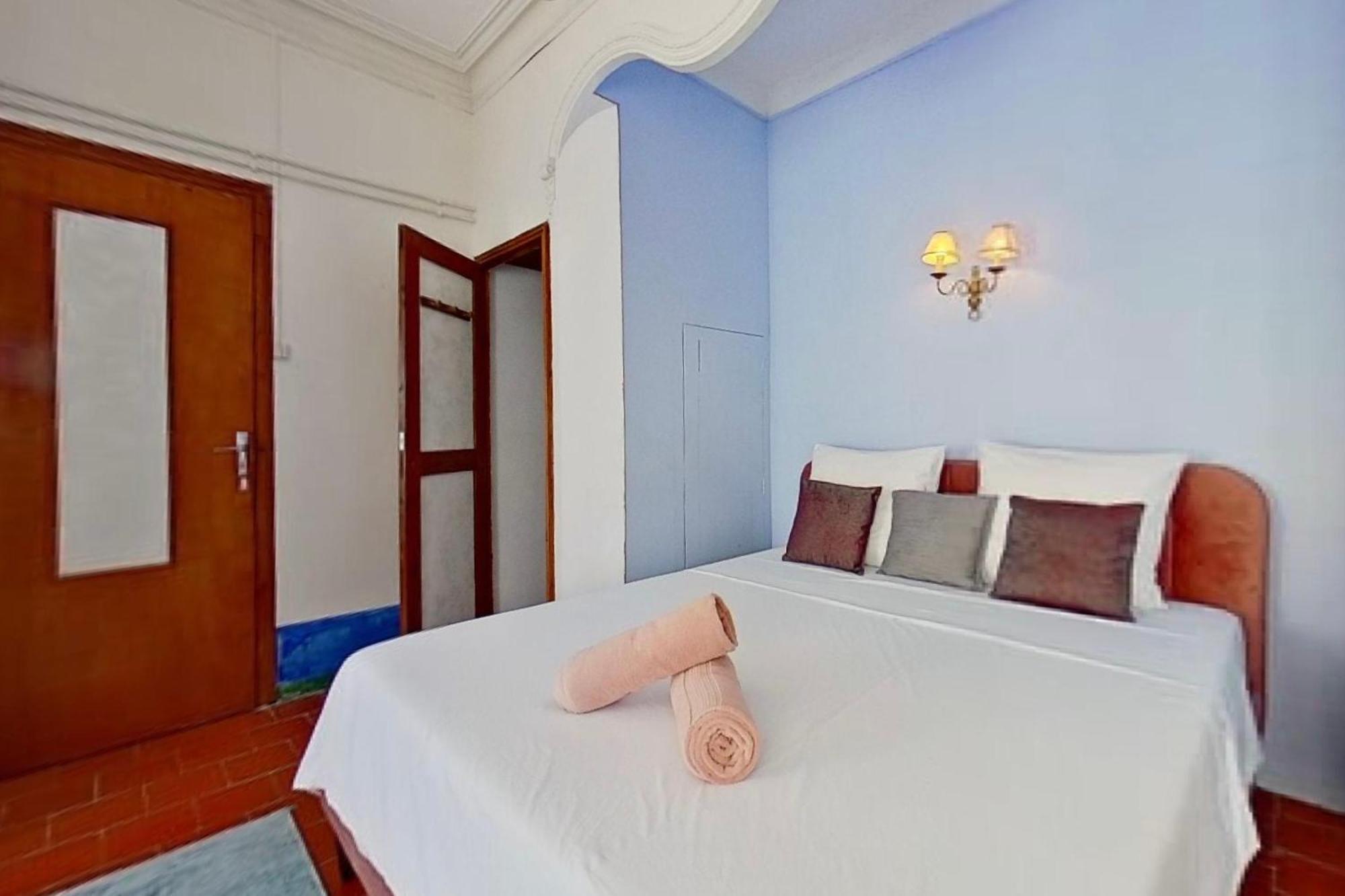 Les 2 Droles D'Oiseaux Bed & Breakfast Luc-sur-Orbieu Exterior photo