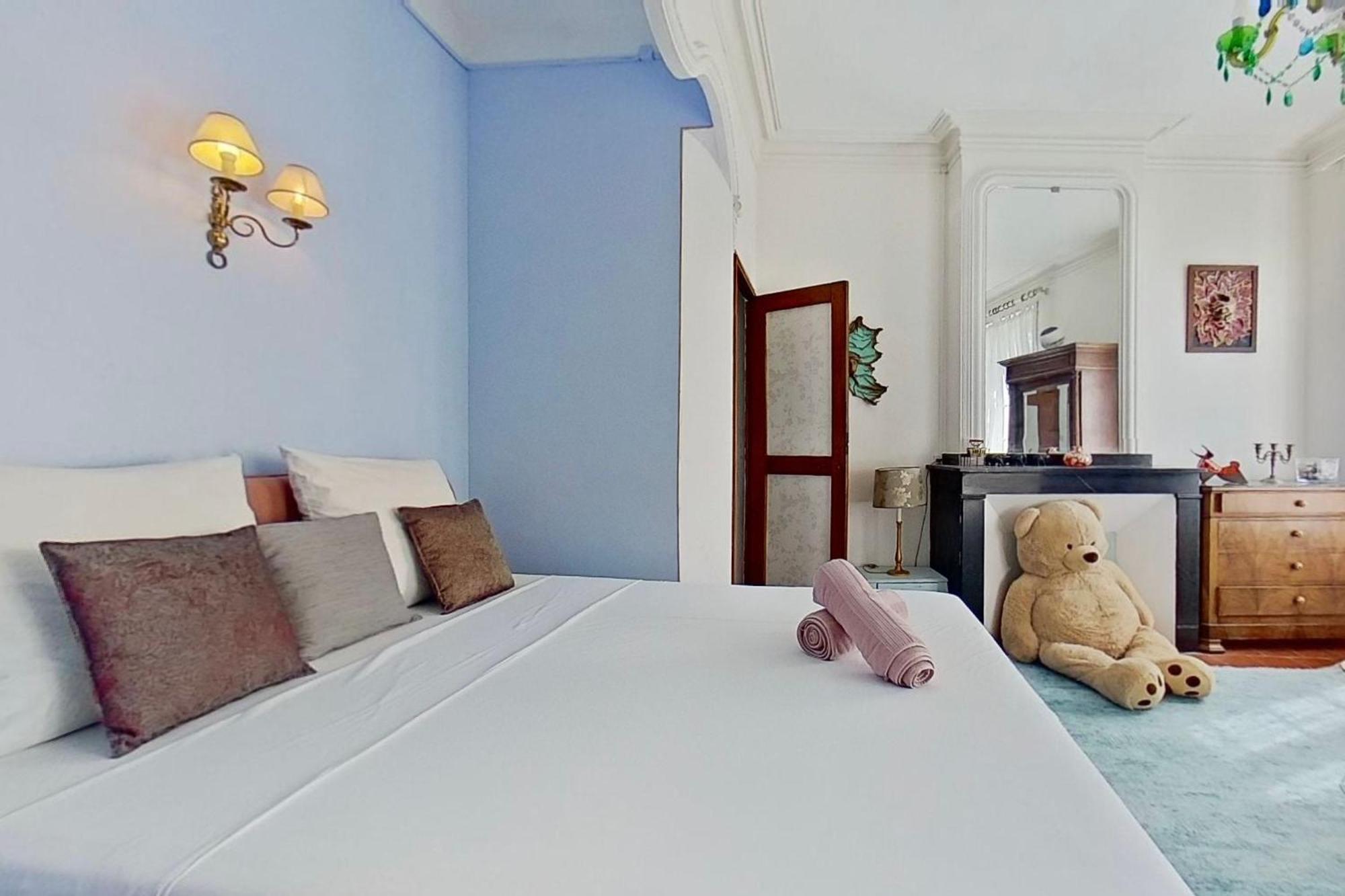 Les 2 Droles D'Oiseaux Bed & Breakfast Luc-sur-Orbieu Exterior photo