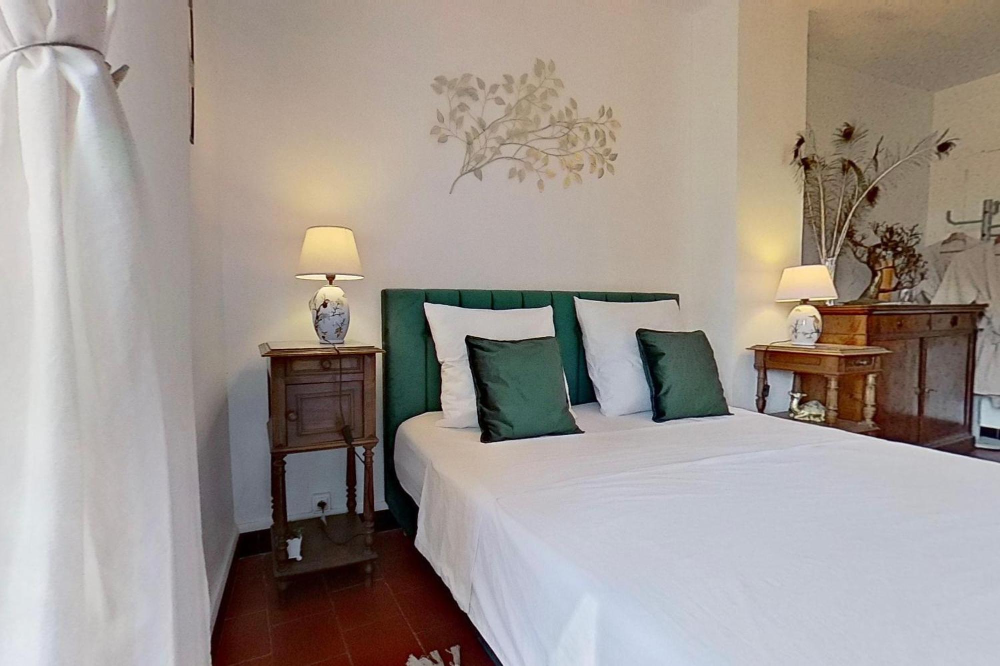 Les 2 Droles D'Oiseaux Bed & Breakfast Luc-sur-Orbieu Exterior photo
